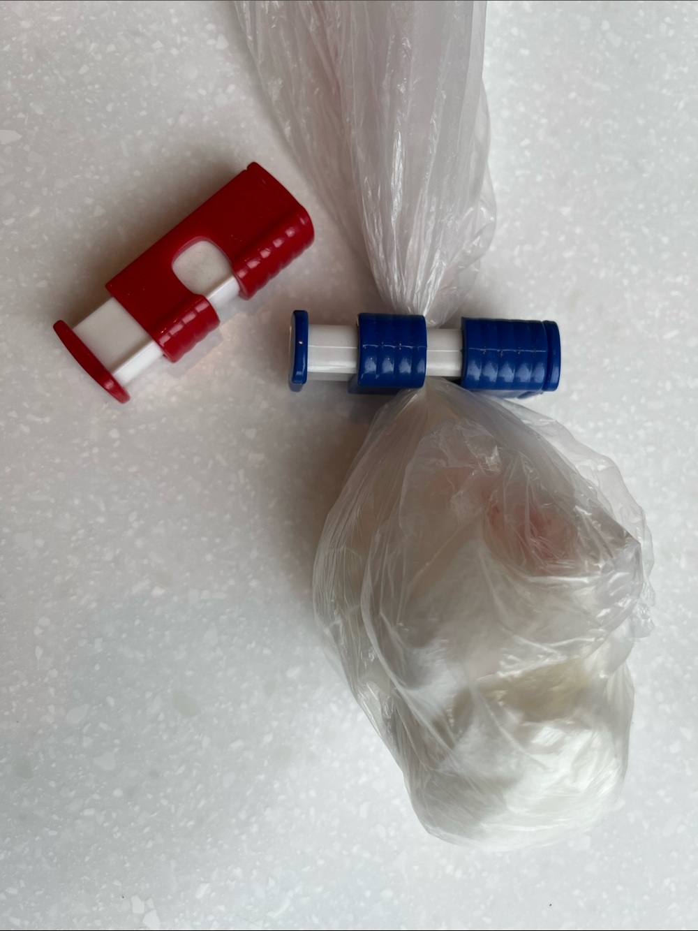 Bag Ties Clips Bundle of 2 Grippers